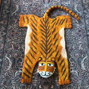 Sew Heart Felt England 100% organic wool handmade tiger rug in excellent shape.